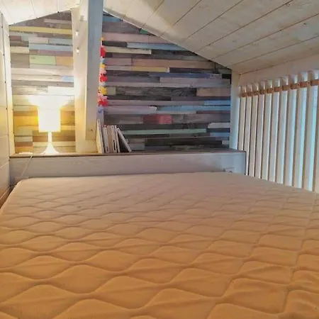 Chalet Au-Dessus Du Lac. 3 Chambres, 5 Lits. Dom wakacyjny