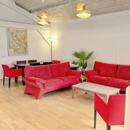 Chalet Au-Dessus Du Lac. 3 Chambres, 5 Lits. Biscarrosse