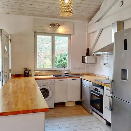 Chalet Au-Dessus Du Lac. 3 Chambres, 5 Lits. * Biscarrosse